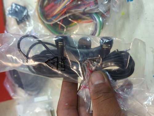 Parrot Mki9200 Manos Libres Pantalla 2.5 Auto Bluetooth