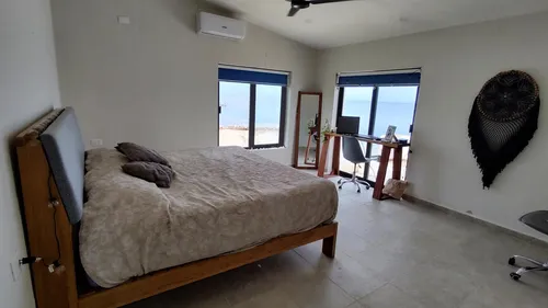 Casa En Venta Merida, Playa Chabihau De 1 Planta Frente Al Mar, Entrega Inmediata.