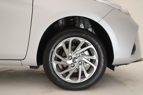 Imagen 15 de 18 de Yaris Xls 6m/t 5p $ 8.760.000 Ec4