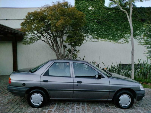 Imagem 1 de 11 de Ford Verona Gl 1.8
