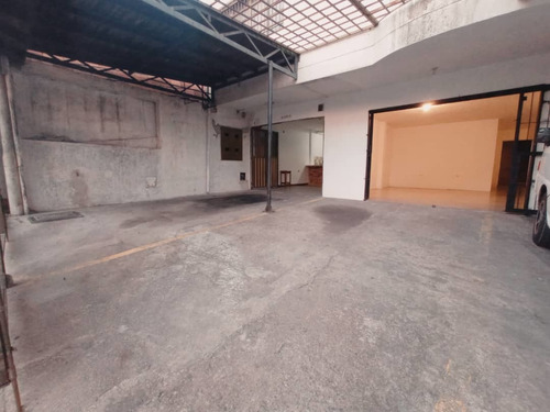 Imagen 9 de 12 de Se Vende Local En La Av. Ferrero Tamayo