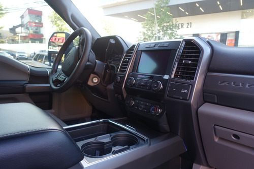 Imagen 9 de 14 de Ford F250 Super Duty 2019