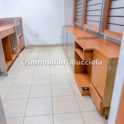 Imagen 2 de 6 de Local En Centro Comercial De Maiquetia De 32 M2 Listo Para Ocupar Ref 068