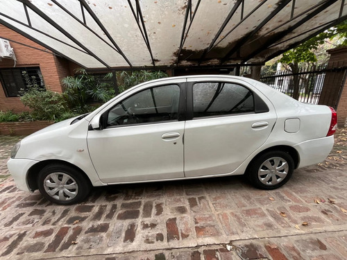 Toyota Etios 1.5 Sedan Xs