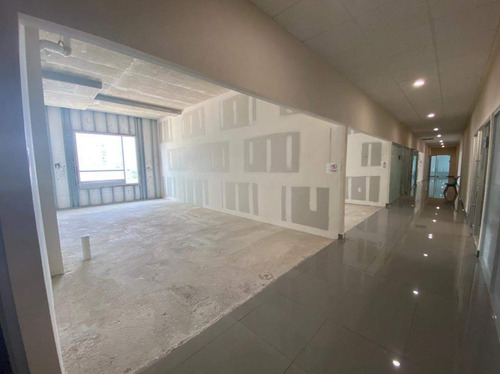 Imagen 22 de 29 de Local Para Consultorio En Zona Exclusiva