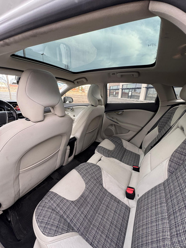 Volvo V40 2.0 R - Design T5 At