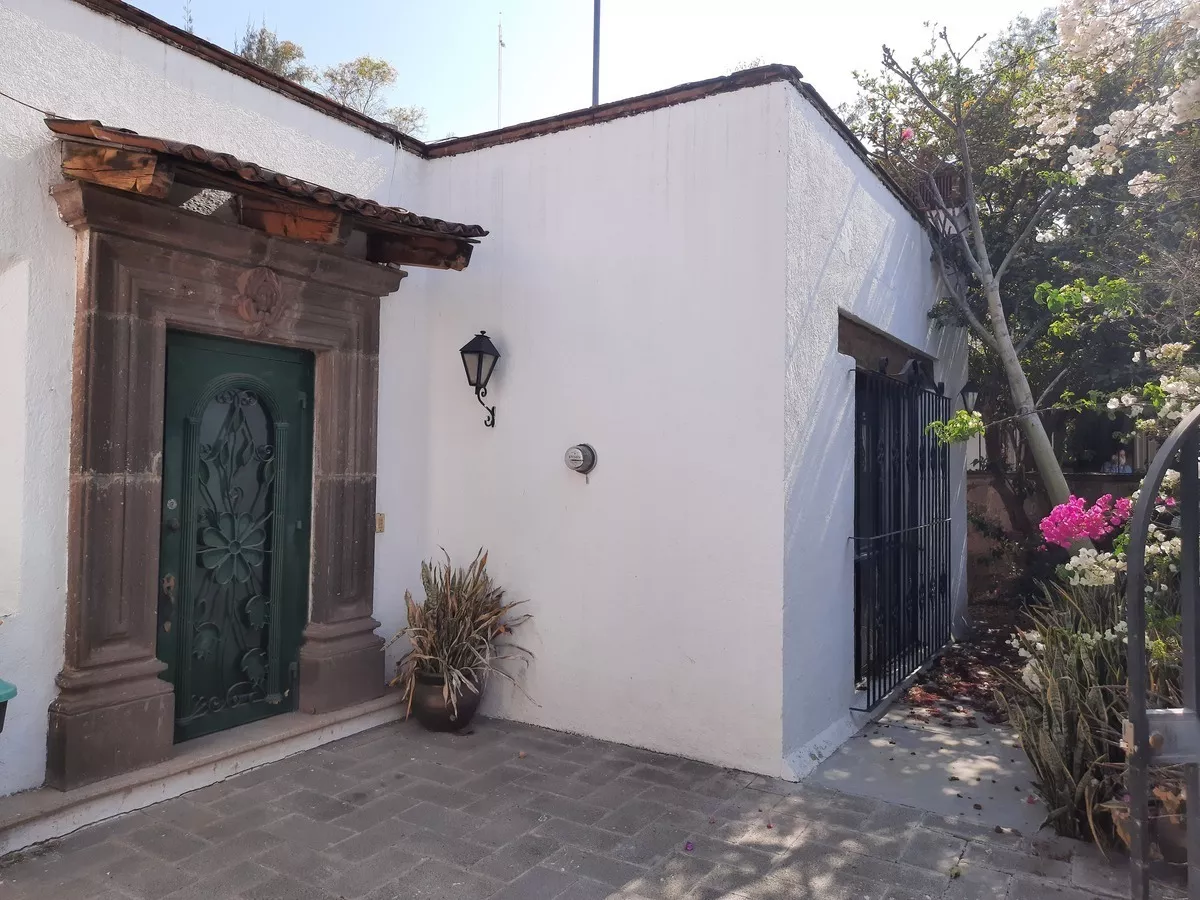 Casa En Venta De Un Sólo Nivel En Colonia Burócrata En Guana