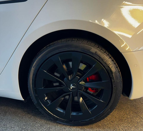 Tesla Model 3 LONG RANGE PERFORMANCE