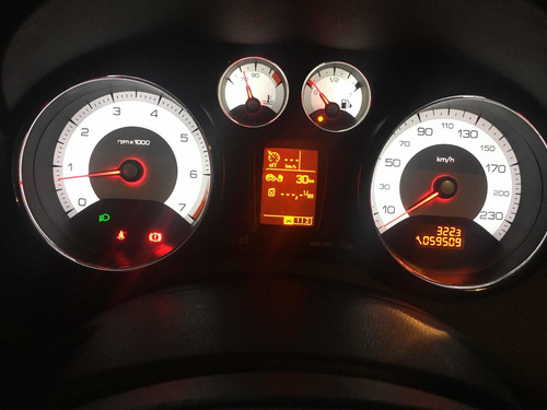 Peugeot 408 2.0 Feline 143cv 2012