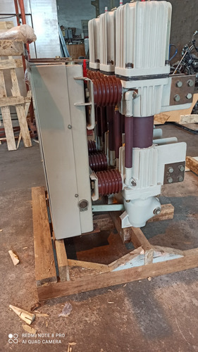 Disjuntor A Óleo Média Tensão 7.2kv 4000a Siemens 3ac 1188