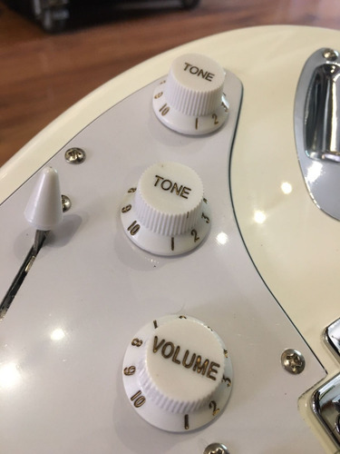Imagem 7 de 8 de Guitarra Thomaz Teg-400v - Nova