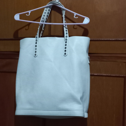 Cartera Isadora Correa Con Tachas, Cuero Ecologico Blanco Con Tachas Lisa Plateado Blanco (Usado)