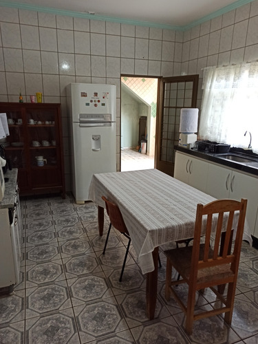 Casa Com 3 Quartos, Solário Com Churrasqueira, Próxima Ao Centro Aceito Carro!