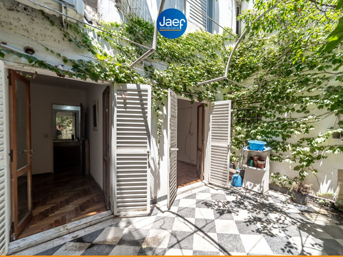 Departamento En Planta Baja Con Patio Exclusivo En Pichincha