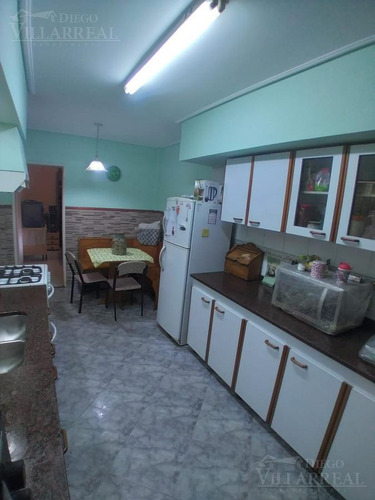 Imagen 10 de 30 de Casa - Hurlingham - Venta - Oportunidad - 4 Amb - 4 Ambientes
