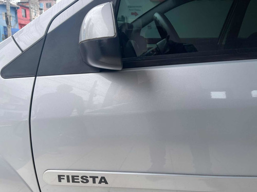 Imagem 3 de 12 de Ford Fiesta Sedan 2013 1.6 Pulse Flex 4p