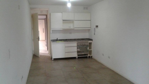 Imagen 2 de 4 de Monoambiente En Venta En Moron Sur