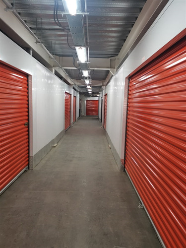 Bodega En Arriendo 50m2 En Condominio Macul Cercana Al Metro