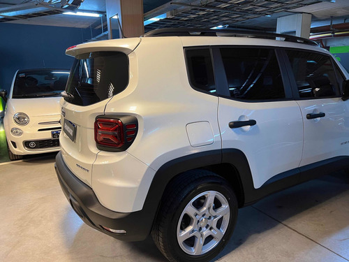 Imagen 9 de 20 de Jeep Renegade 2022 1.8 Sport