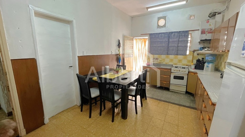 Venta Casa P.h 4 Ambientes En Haedo.