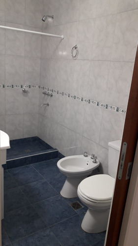 Particular Alquilo Departamento,impecable Estado