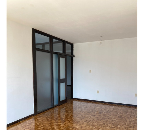 Venta Impecable Oficina Centro