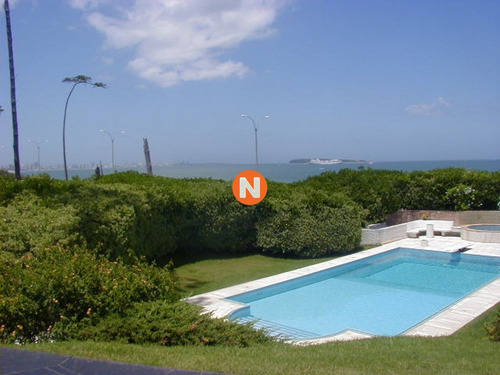 Casa En Venta Y Alquiler, Pinares, Punta Del Este, 5 Dormitorios.- Ref: 205047