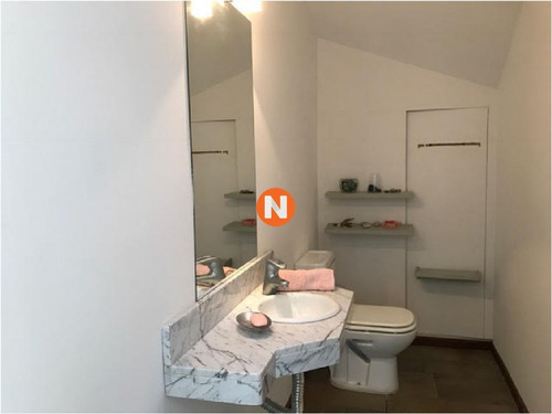 Oportunidad , Casa En Alquiler, Pinares, Punta Del Este, 4 Dormitorios.- Ref: 208365