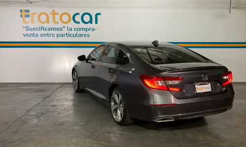 Honda Accord Touring 2.0 lt Turbo