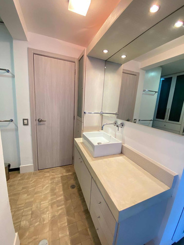 Vendo Exclusivo Townhouse En Altos De Guataparo Valencia