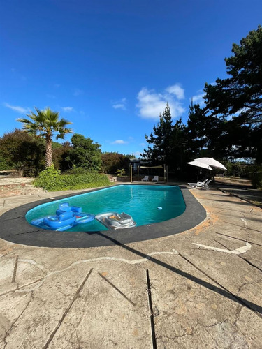 Casa Amoblada En Venta De 4 Dorm. En Algarrobo