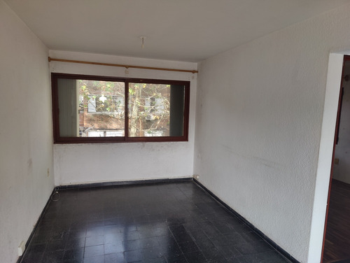 Dueño Vende, Apto. 2 Dormit., Piso 2 P/escal, Comp.cutcsa Iv