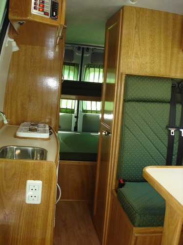 Motorhome: Reparación, Equipamiento,amueblamiento