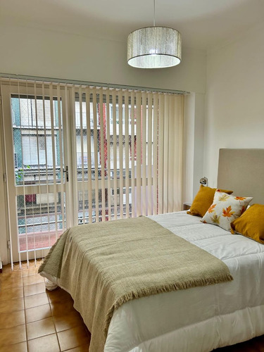 1 Ambiente Frente Con Balcon
