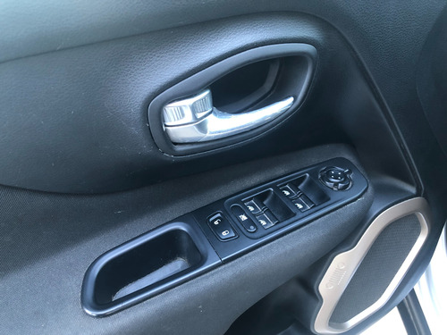 Jeep Renegade 1.8 Sport At