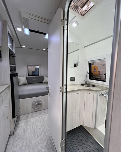 Imagen 11 de 12 de Casa Rodante Tipo Americana Para 4/5 Personas