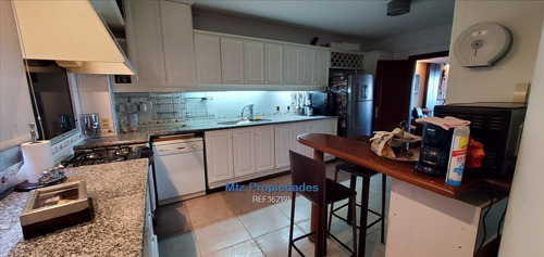 Imagen 22 de 30 de Venta - Apartamento De 4 Dormitorios. Excelente Ubicacion