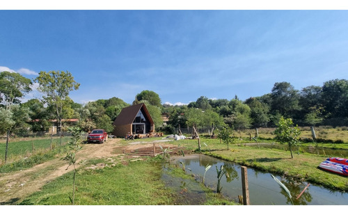 Gran Cabaña En Venta, Con Lago Propio...