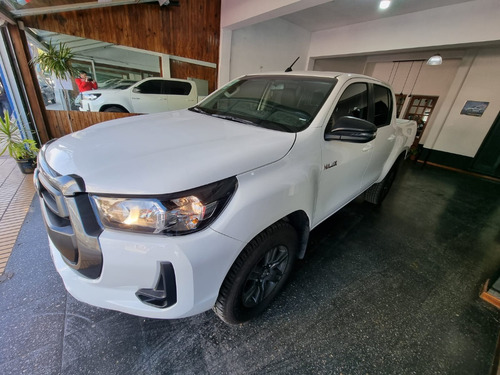 Imagen 12 de 24 de Toyota Hilux Sr 6mt Tdi 2021 Patentada Pocos Kms