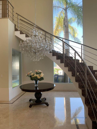 Villa Solaia | Casa | Venda | Piscina Aquecida | Piso Aquecido | 2 Escritórios | Salão De Festas Gourmet - Cnc1023