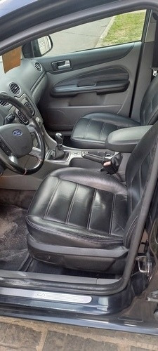 Imagen 4 de 15 de Ford Focus Ii 1.8 Tdci Ghia Mt 2009