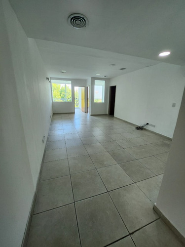 Oficinas 74 Mt2 En Complejo Florida Office