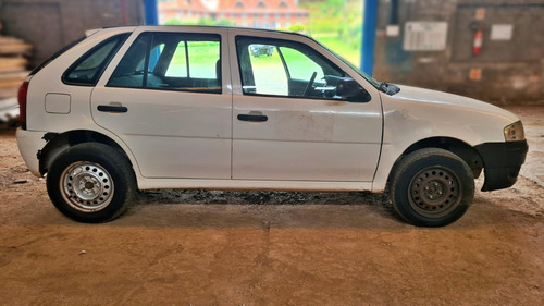 Imagem 10 de 14 de Volkswagen Gol 1.0 Ecomotion Total Flex 5p