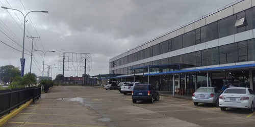 Imagen 9 de 11 de Oficina De 120 Mts2 P2 En Alquiler - C.e. Vista Norte - Av. Alirio Ugarte Pelayo (3476