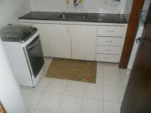 Imagem 9 de 10 de Vende-se Ótimo Apartamento De 03 Quartos. - 1140