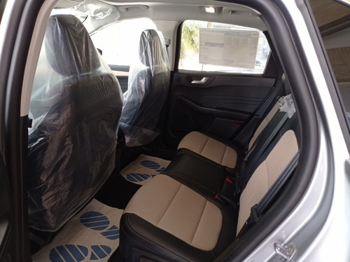 Imagen 14 de 16 de Ford Escape Automática