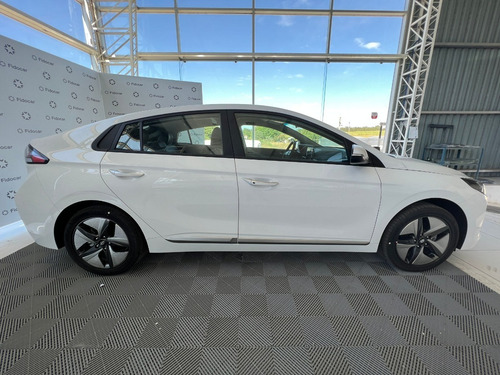 Imagen 4 de 22 de Hyundai Ioniq Unique 1.6 Gdi Hibrido At 5p