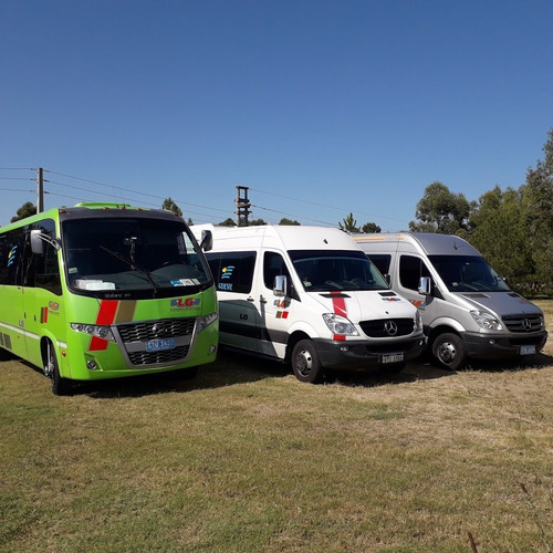 Imagen 4 de 9 de Remises Micro Traslados Fiestas Aeropuerto Minibuses Omnibus