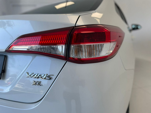 Imagem 15 de 15 de Toyota Yaris 2019 1.5 16v Flex Sedan Xl Multidrive Branco C
