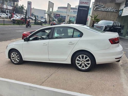 Imagen 4 de 12 de Volkswagen Jetta 2.0